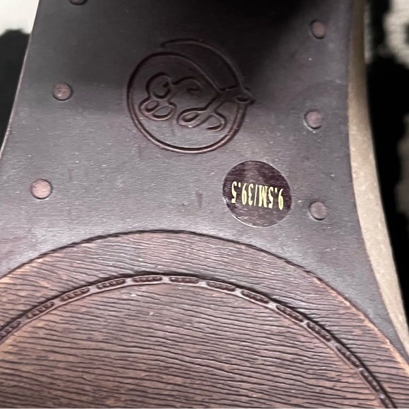 Lucky Brand Eesa Slip-On Brindle Cody Taupe Leather Ankle Boots Size 9.5 - Picture 8 of 9